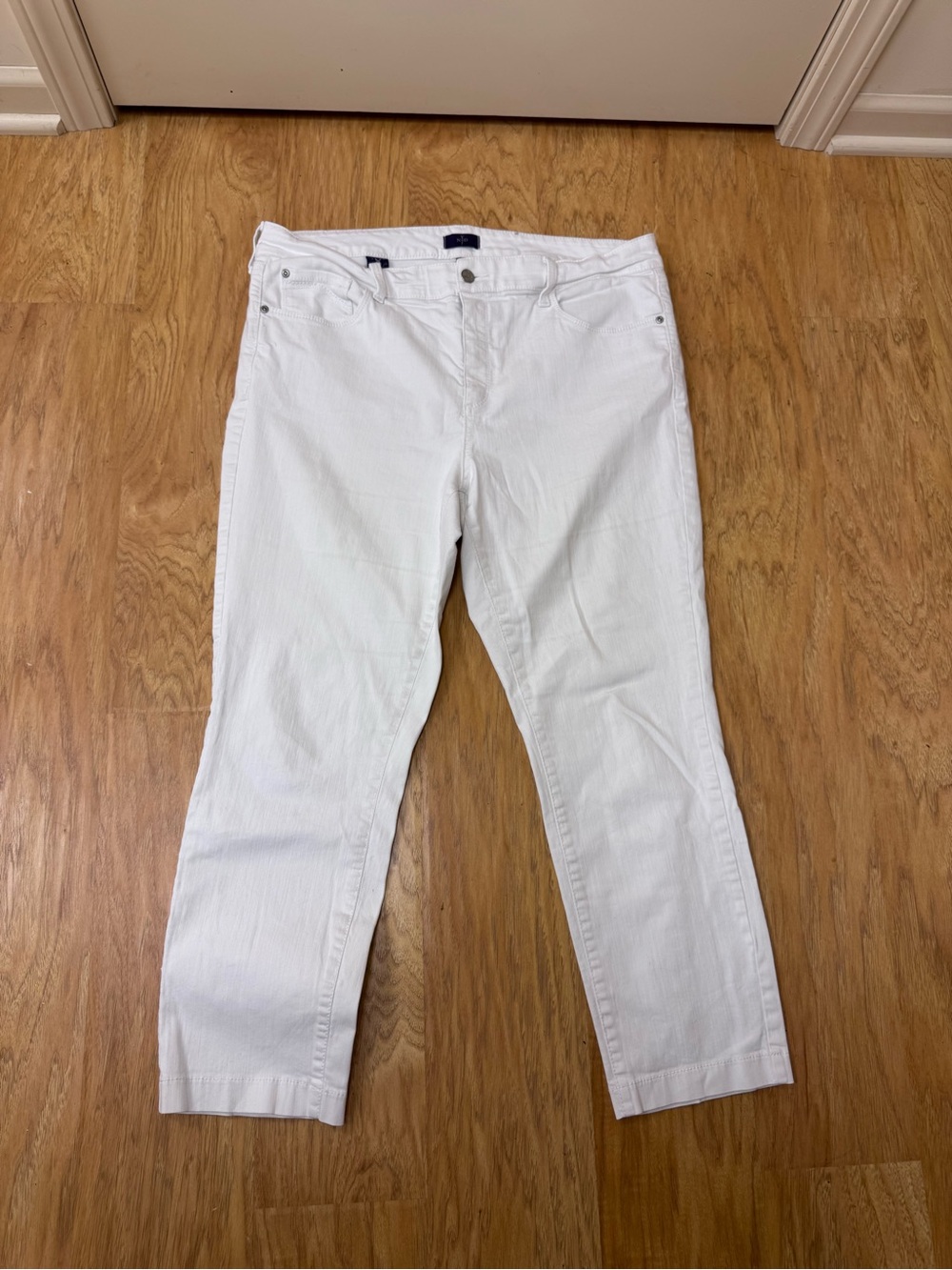 NYDJ White Ankle Cut Jeans